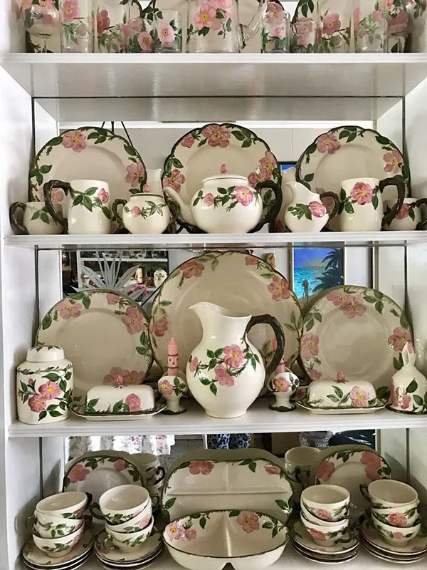 Arrangement of bridal china in the cabinet 4