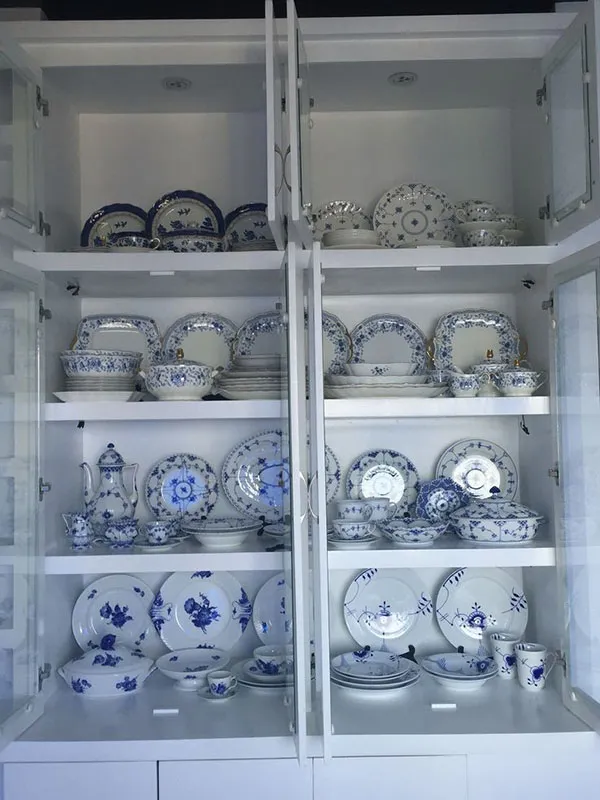 Arrangement of bridal china in the cabinet 8