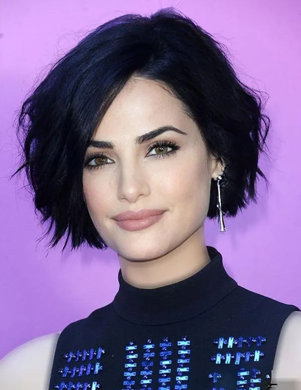 Beautiful short hairstyle 14