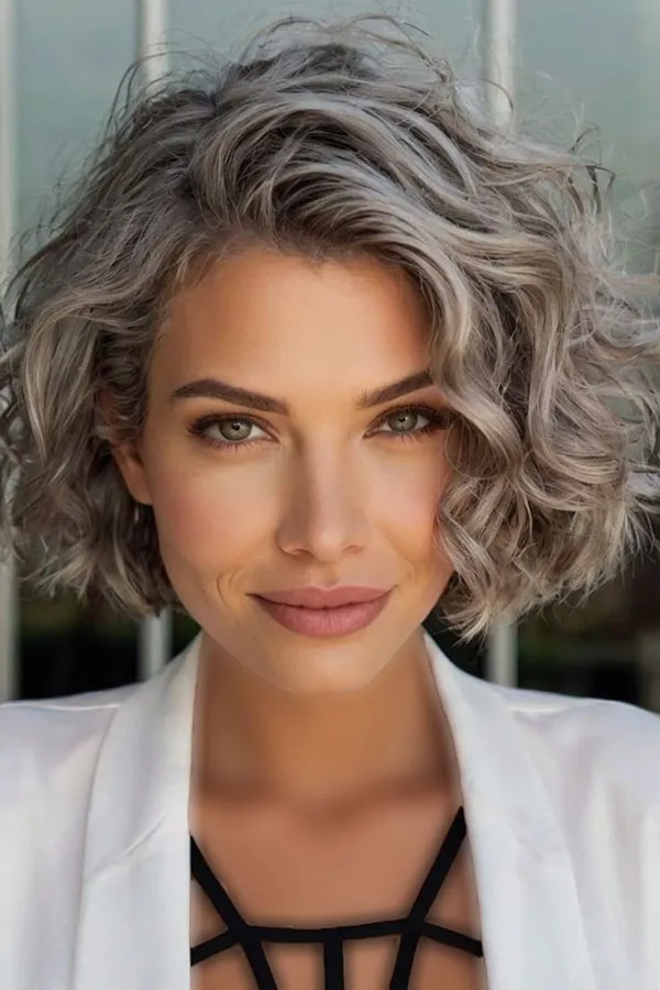 Beautiful short hairstyle 24
