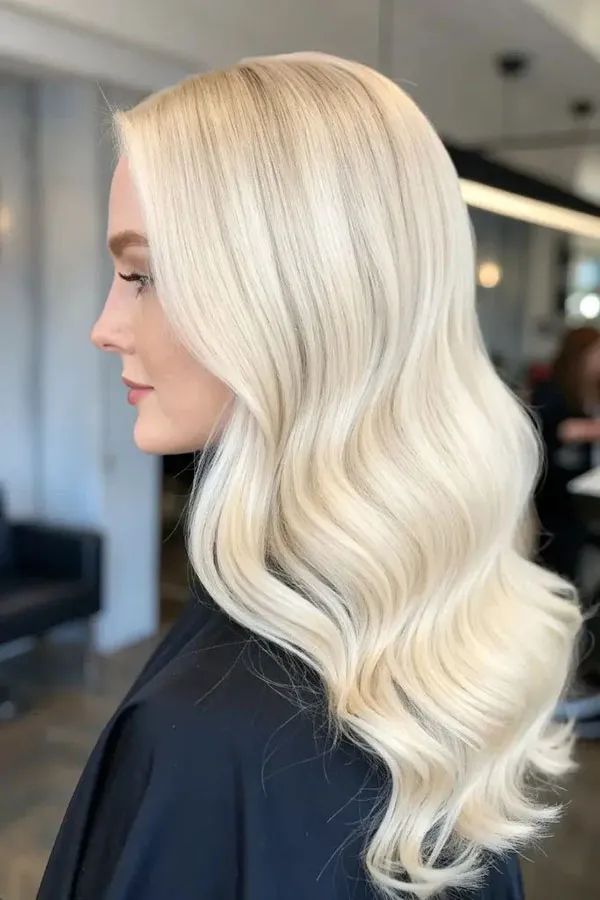 ببین رنگ مو بور 2025 چطور چهرهت رو لطیفتر و چشمگیرتر میکنه ! 33 Blonde hair color 30