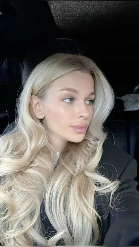 ببین رنگ مو بور 2025 چطور چهرهت رو لطیفتر و چشمگیرتر میکنه ! 11 Blonde hair color 9