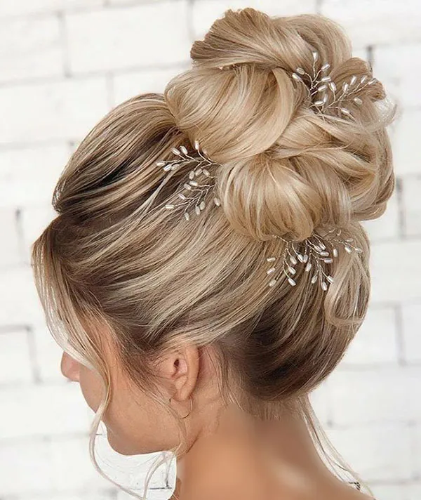 رنگ مو هایلایت عروس؛ ترندترین رنگها برای عروسخانومای 2025 28 Bridal Highlight Hair Color 22
