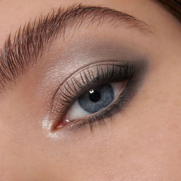 Bright eye shadow 11