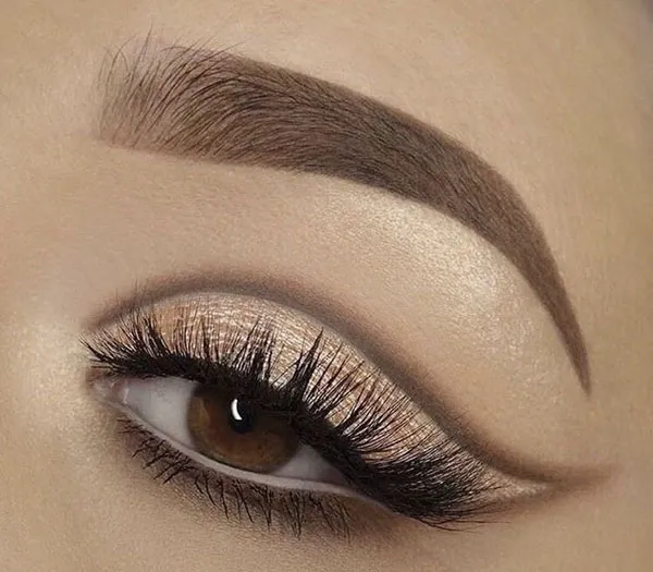 Bright eye shadow 17