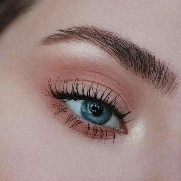 Bright eye shadow 2