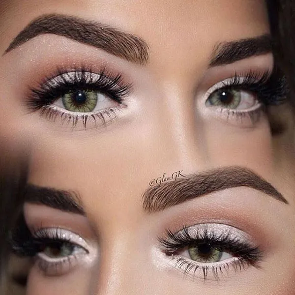 Bright eye shadow 27