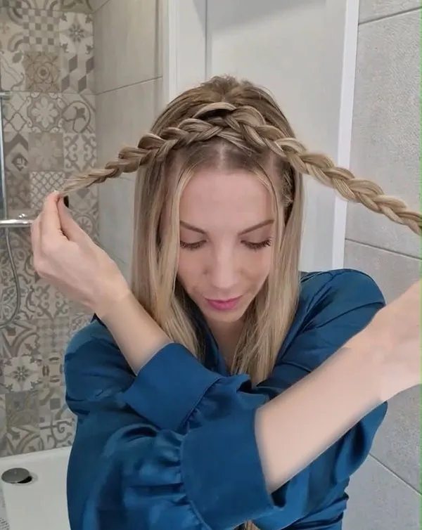 Bun hair weave in front of the head 1 1