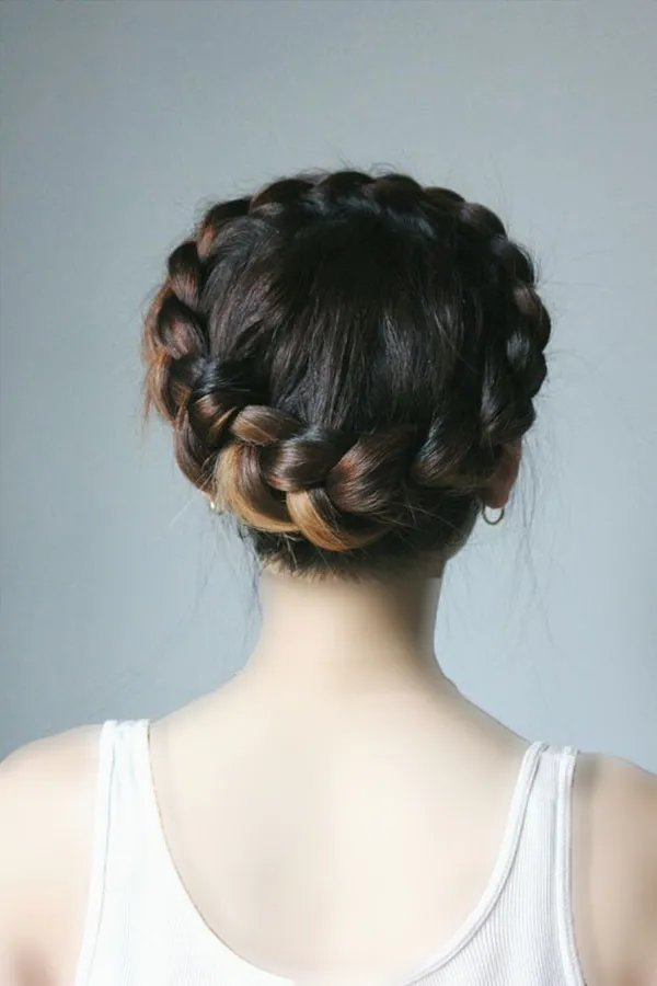 Bun hair weave in front of the head 2