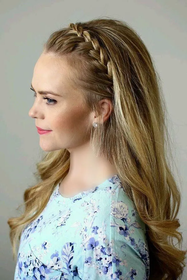 Bun hair weave in front of the head 24