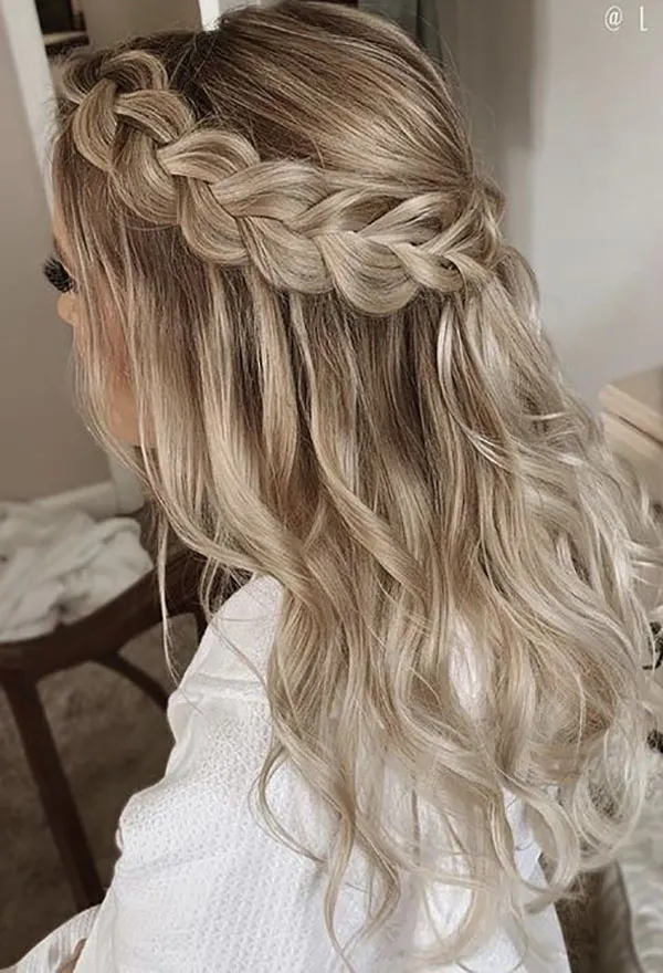 Bun hair weave in front of the head 9