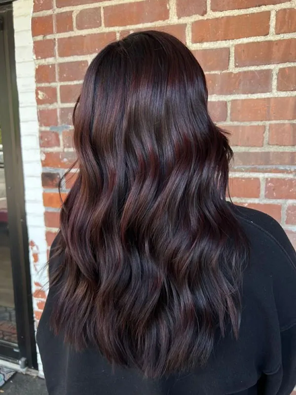 30 مدل رنگ مو قهوه ای سوخته؛ رنگی که تو رو خاص، آرام و جذاب نشون میده! 20 Burnt brown hair color 31
