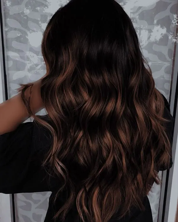 30 مدل رنگ مو قهوه ای سوخته؛ رنگی که تو رو خاص، آرام و جذاب نشون میده! 8 Burnt brown hair color 4