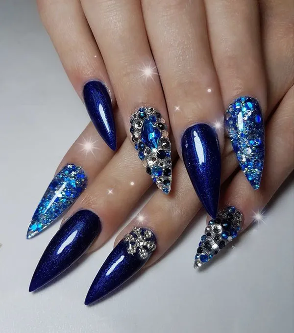 Chrome blue nails 4