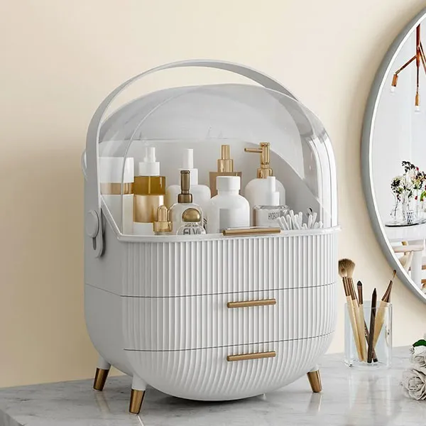 Cosmetics arrangement 29
