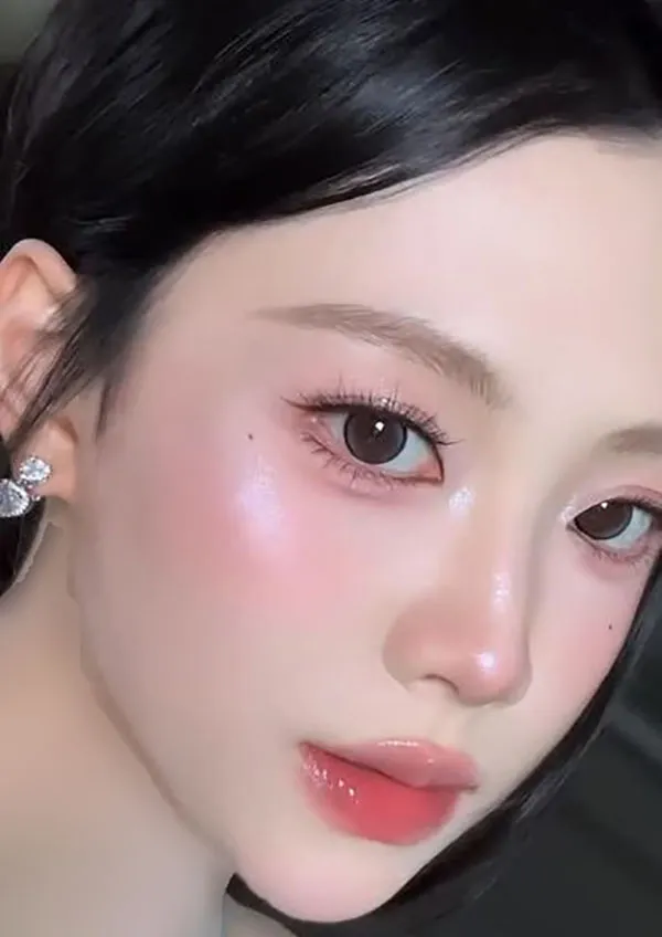 مدل میکاپ کره ای کیوت 2025 ؛ لطیف و بامزه مثل خودشون 💕 5 Cute Korean makeup model 3