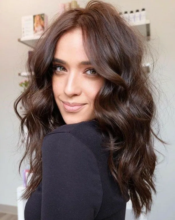 32 مدل رنگ مو قهوه ای شکلاتی تیره؛ ترند محبوب پاییز و زمستون 😍 14 Dark chocolate brown hair color 13