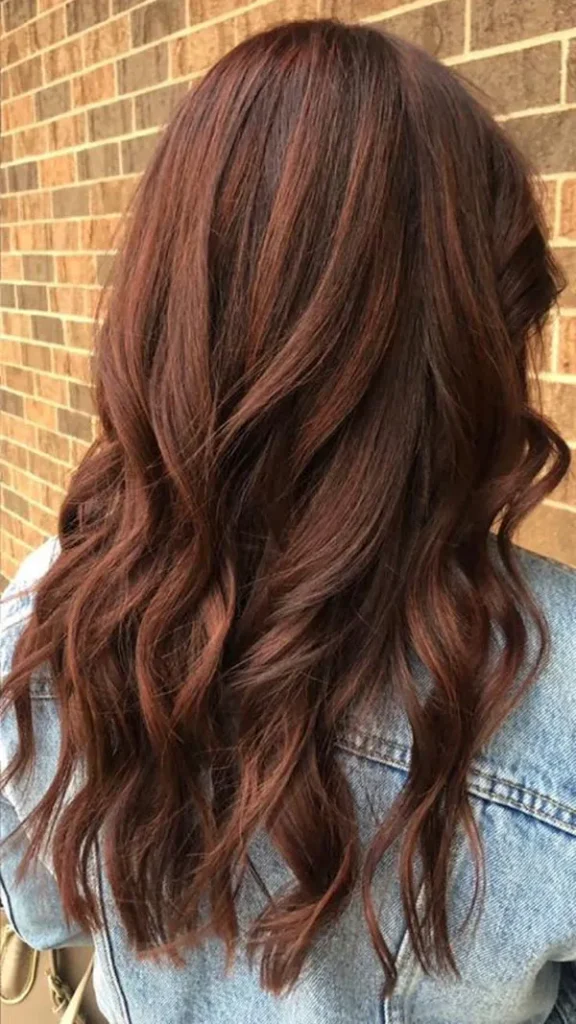 32 مدل رنگ مو قهوه ای شکلاتی تیره؛ ترند محبوب پاییز و زمستون 😍 6 Dark chocolate brown hair color 4