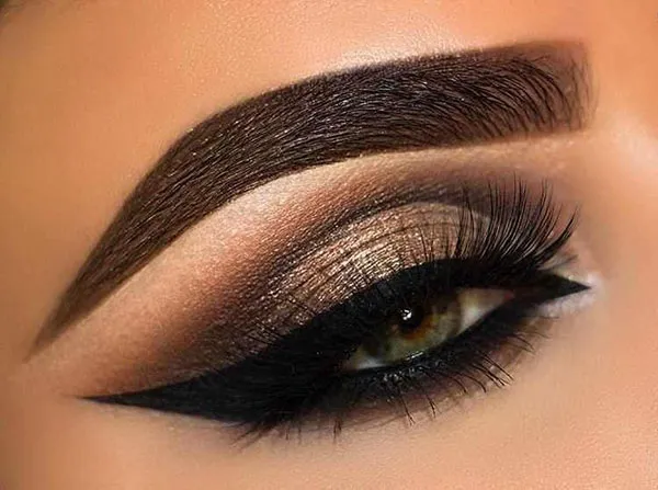 Dark eye makeup 2