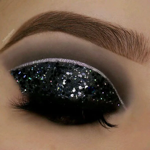 Dark eye makeup 26