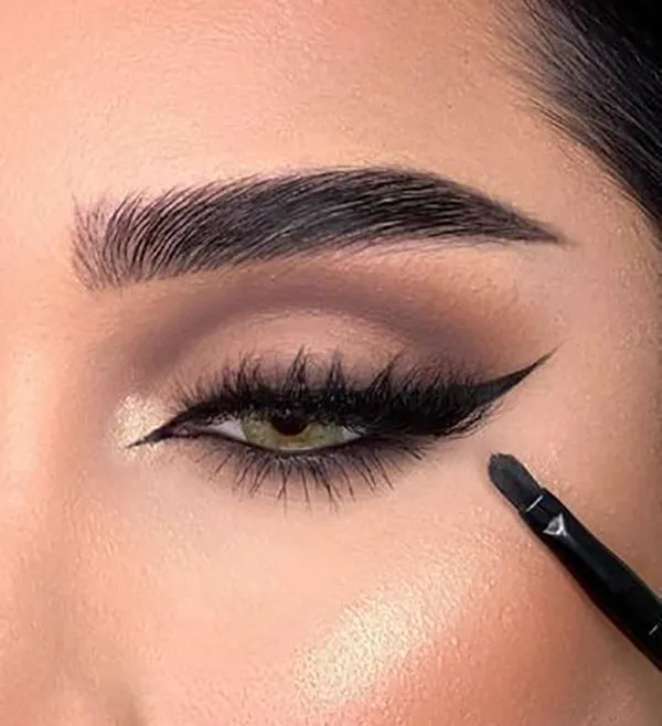 Dark eye makeup 7