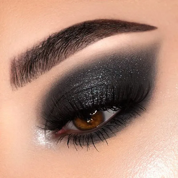 Dark eye makeup 9