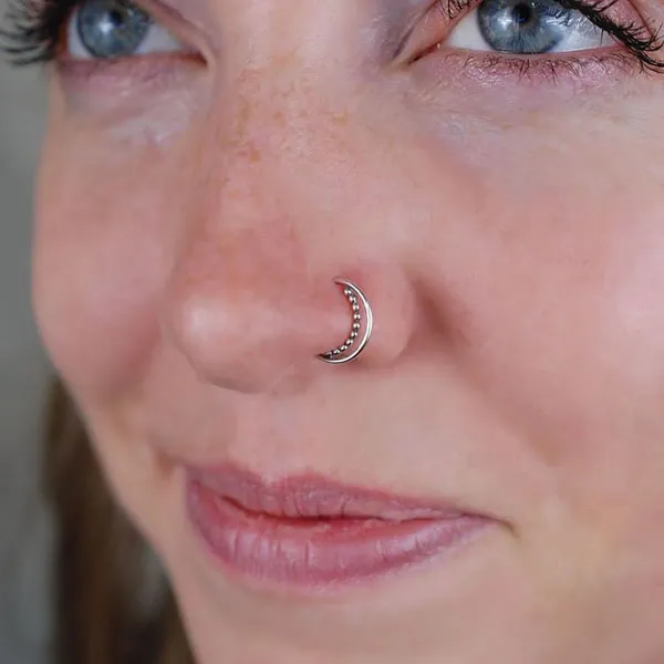 Delicate piercing model 17