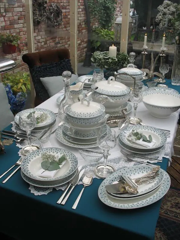 Dining table arrangement 27