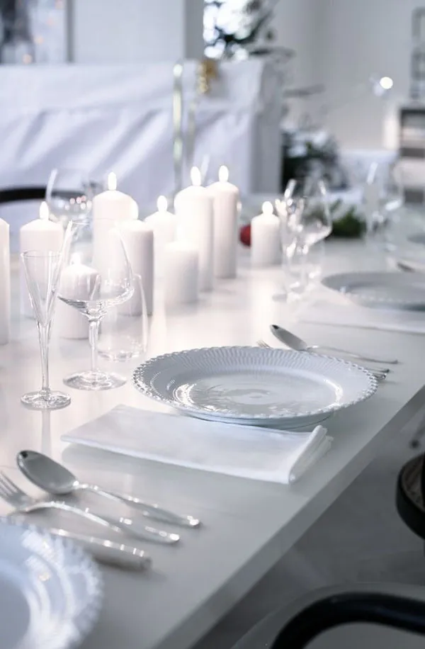 Dining table arrangement 29