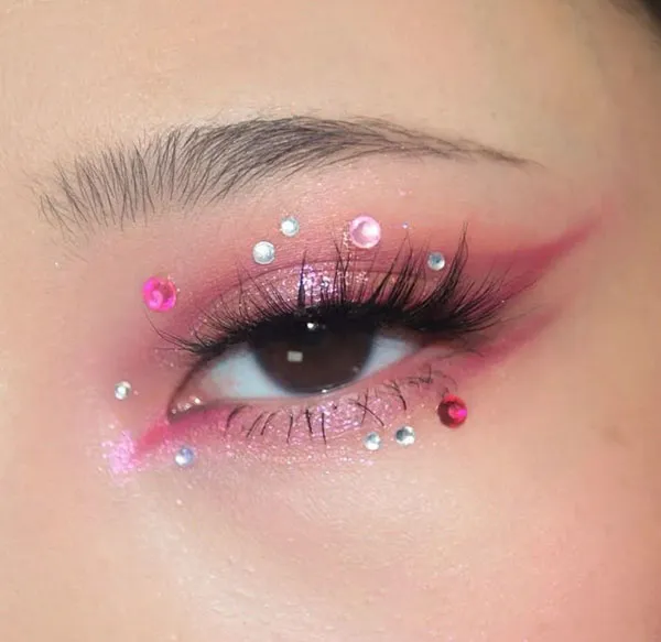 Doll eye makeup 6