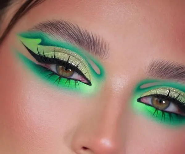 Doll eyeshadow 22