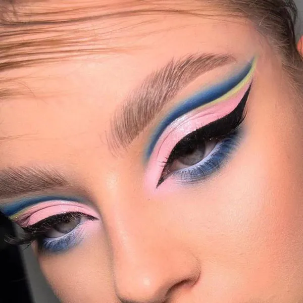 Doll eyeshadow 23