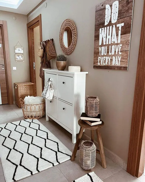 Entrance decoration 17