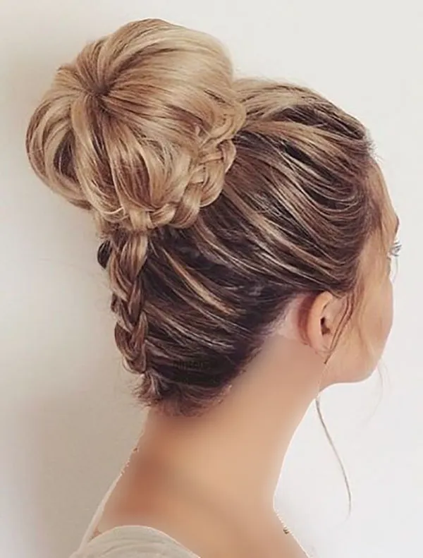 32 مدل مو گوجه ای اروپایی دخترانه؛ ساده ولی استایلدار! 15 European tomato hairstyle 15