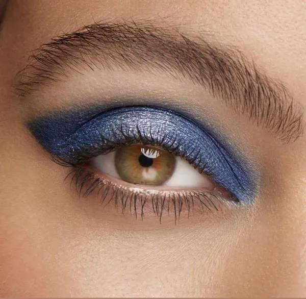 Eye makeup photo 15