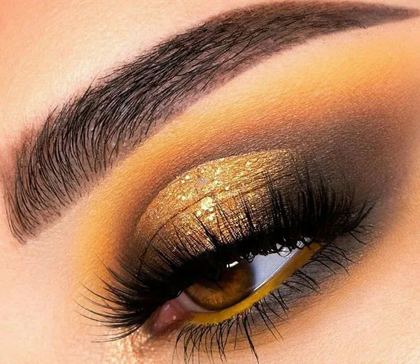 Eye makeup photo 25