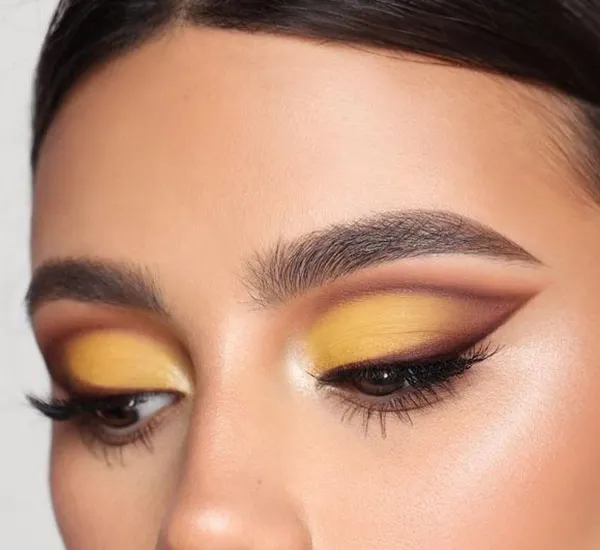 Eye makeup photo 9