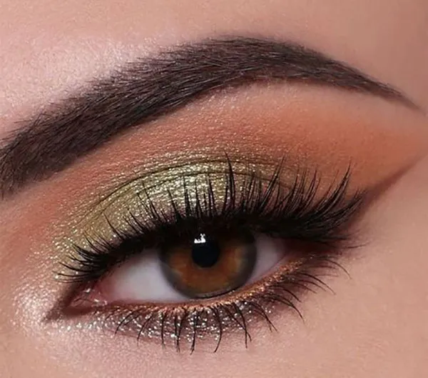Eye shadows are trending 18