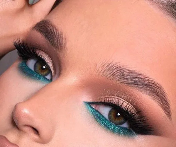 Eye shadows are trending 30