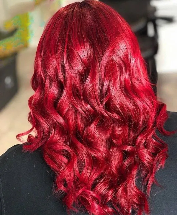 32 رنگ مو قرمز فانتزی؛ برای دخترایی که میخوان متفاوت بدرخشن 😍 23 Fantasy red hair color 19