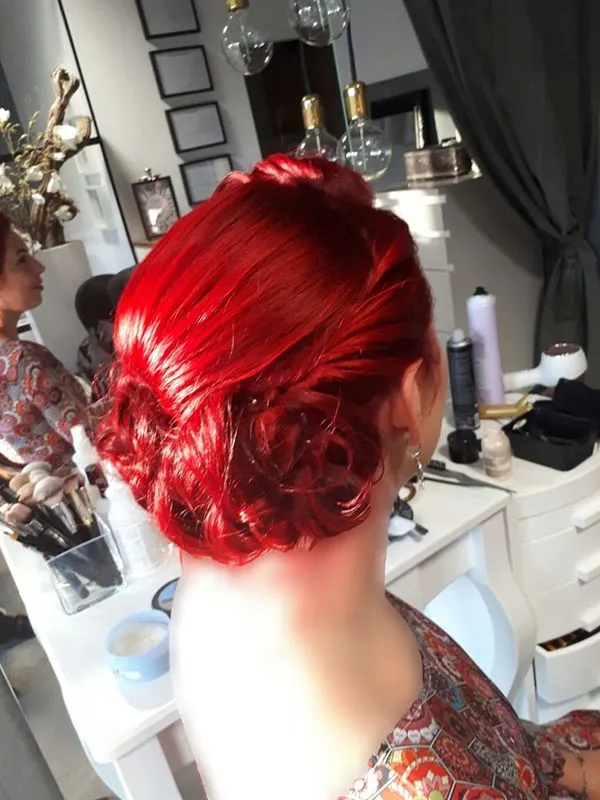 32 رنگ مو قرمز فانتزی؛ برای دخترایی که میخوان متفاوت بدرخشن 😍 27 Fantasy red hair color 23