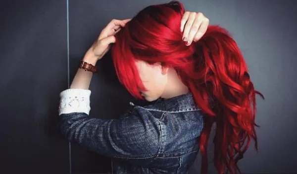 32 رنگ مو قرمز فانتزی؛ برای دخترایی که میخوان متفاوت بدرخشن 😍 26 Fantasy red hair color 24