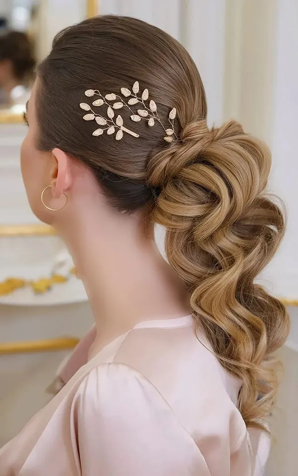 Girls ponytail chignon model 22