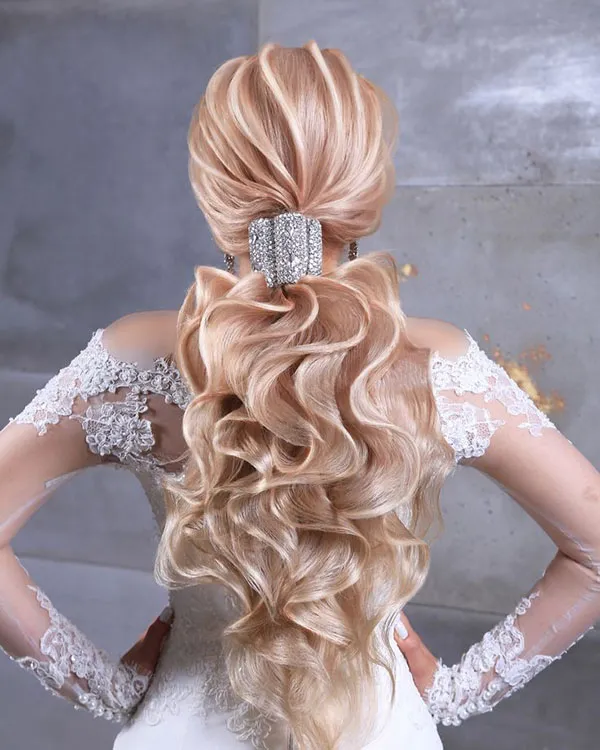 Girls ponytail chignon model 6
