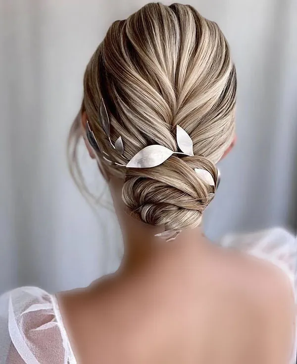 Hairstyles for girls halls 23