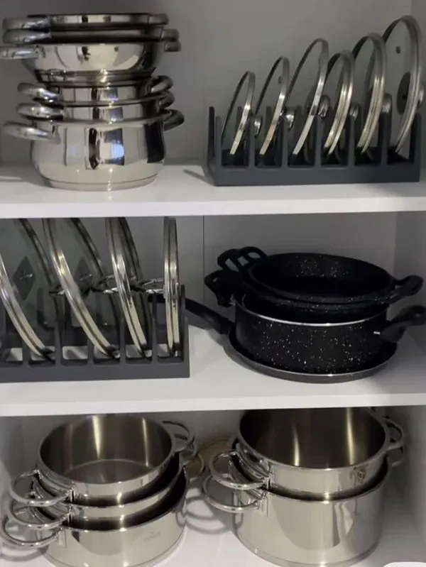 How to arrange the interior of the brides kitchen cabinet 9
