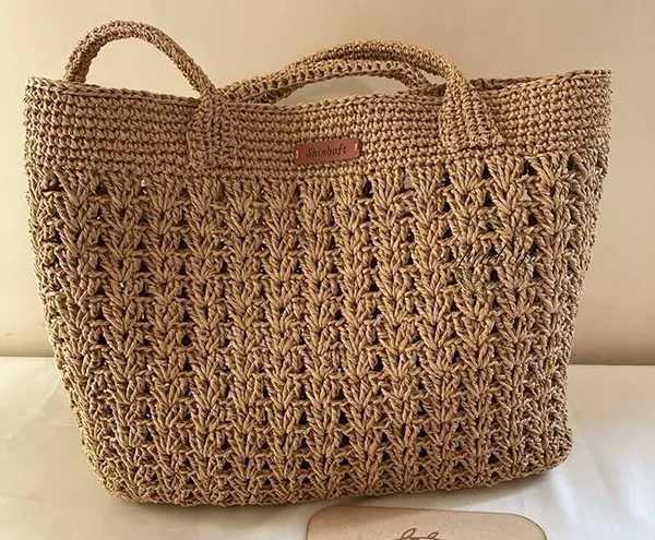 How to weave a raffia bag 11