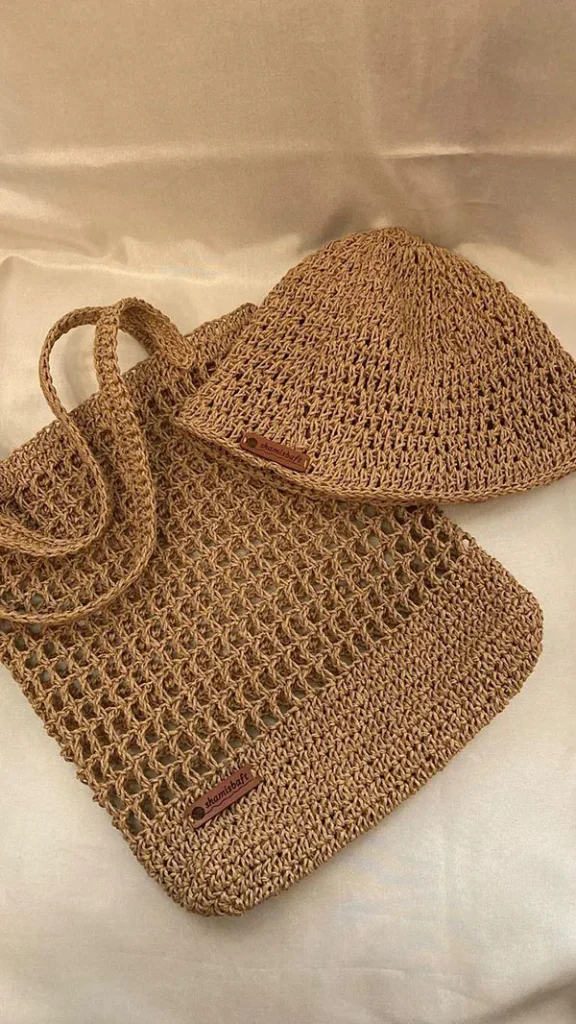 How to weave a raffia bag 12