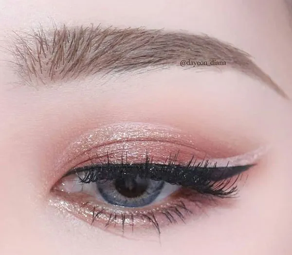 Korean eyebrow model 25