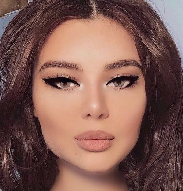 Luxury European Light Makeup 18